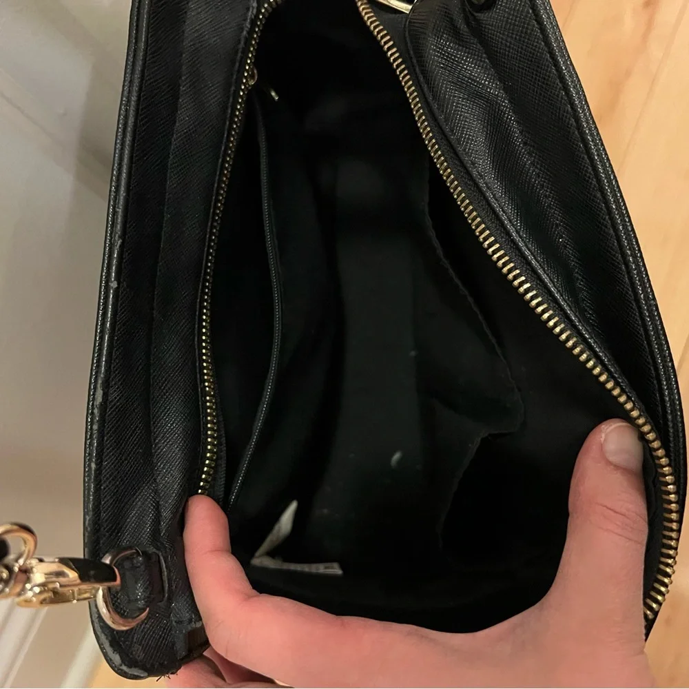 Harrods Leather Crossbody Bag in‎ Black